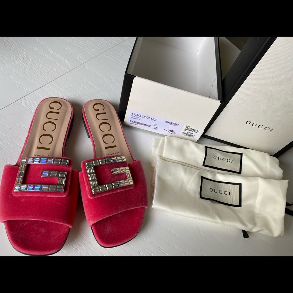 New in box Gucci Madelyn Pink Velvet Slide Sandals